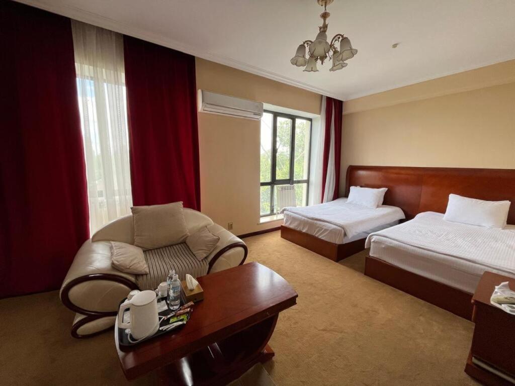 Luxurious Hotel Taraz Exterior photo