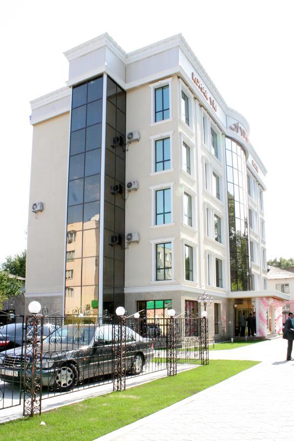 Luxurious Hotel Taraz Exterior photo